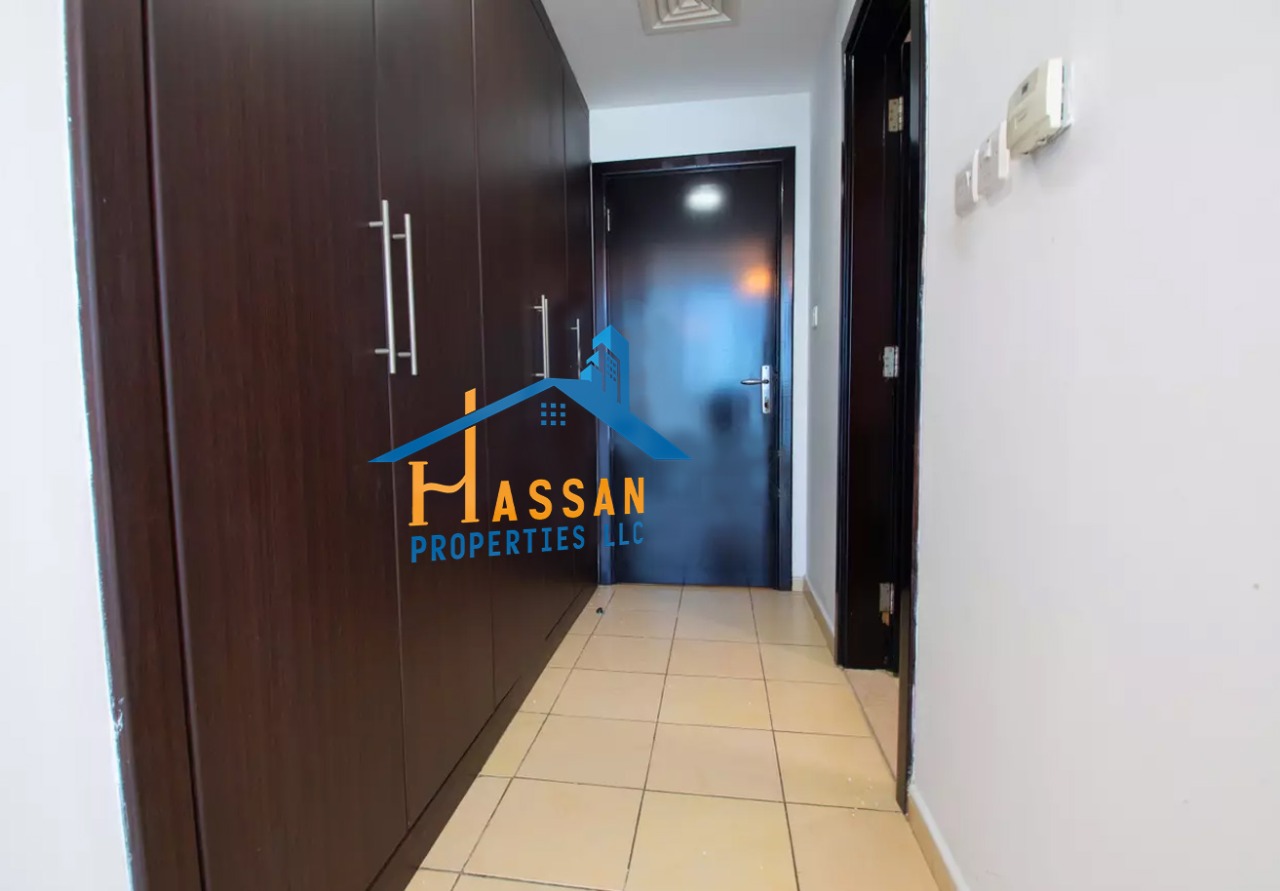 Water View 3.Bhk 70k to 75k Chiller Parking Gym Pool Pree