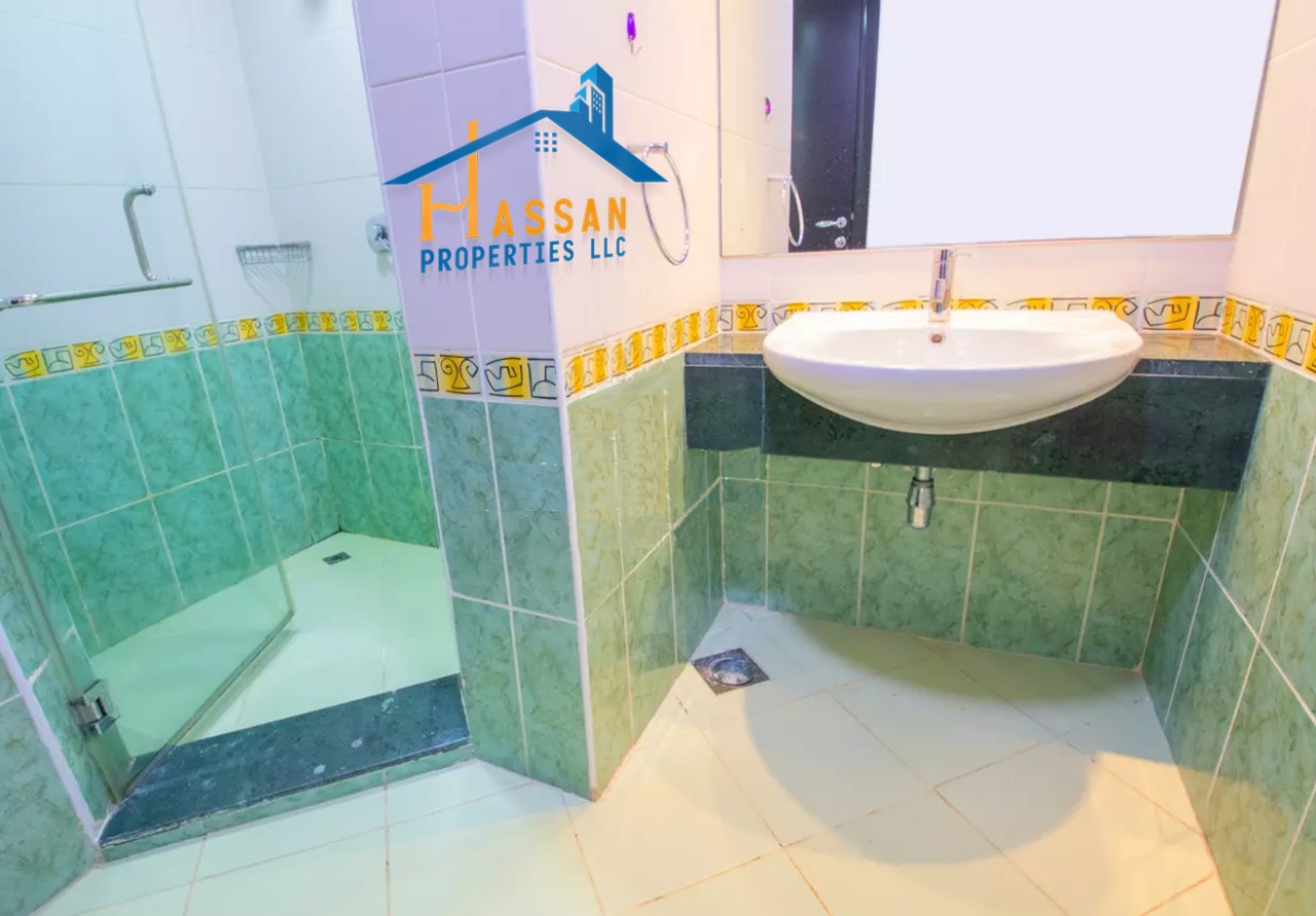 Water View 3.Bhk 70k to 75k Chiller Parking Gym Pool Pree